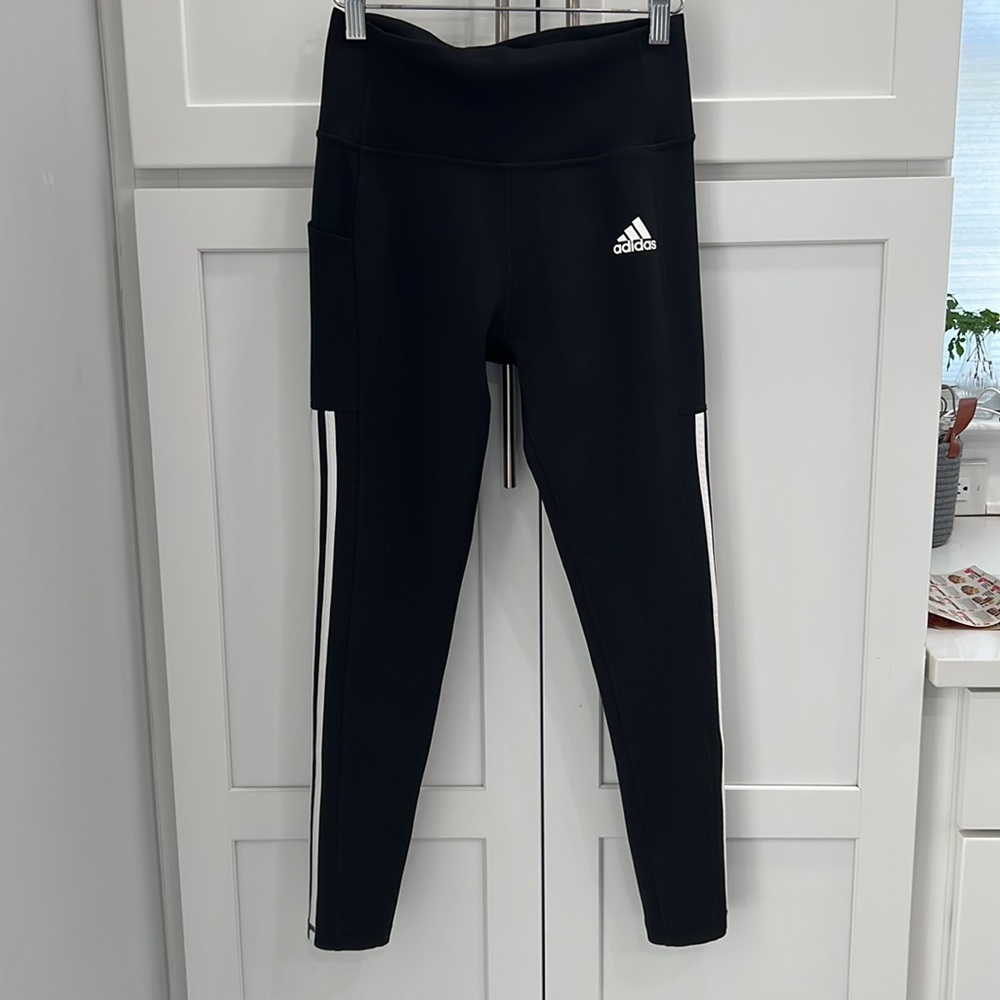 NWOT Adidas Women's AEROREADY Classic Cropped 3 Stripe Black Leggings Small